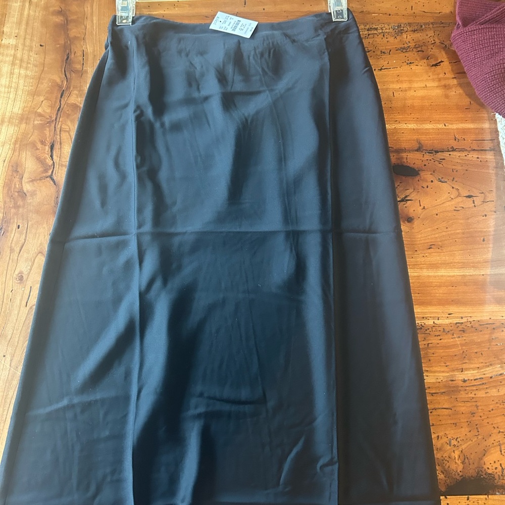 NEW with Tags Elegant Black Women's Midi Slip Skirt